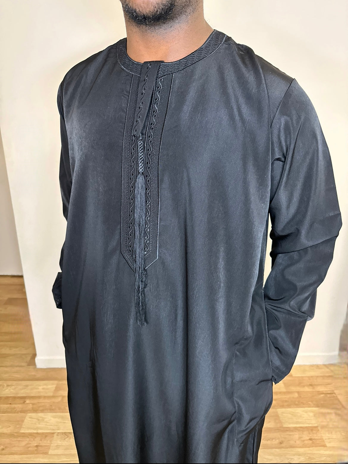 Qamis Emirati avec cravate - Noir